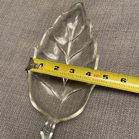 FALL Vintage Hazel Atlas Clear Glass Leaf Relish or Candy Trinket Dish - Picture 4 of 7